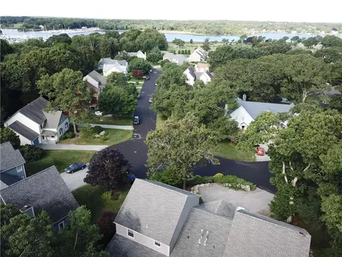 35 Captains Dr, Westerly, RI 02891 photo 9