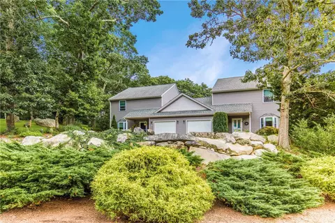 35 Captains Dr, Westerly, RI 02891 photo 1