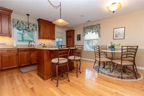 35 Captains Dr, Westerly, RI 02891 photo 10