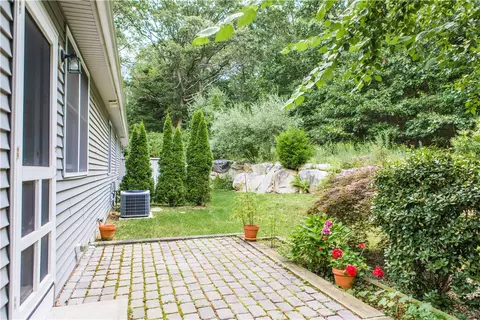 35 Captains Dr, Westerly, RI 02891 photo 5