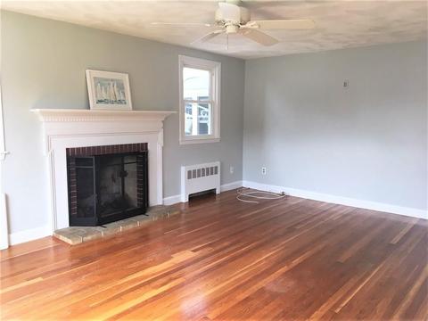 55 Echo Dr, Warwick, RI 02886 photo 9