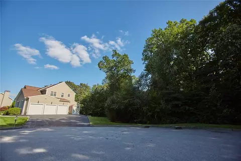 75 Pine Ridge Drive Dr, Cranston, RI 02921 photo 6