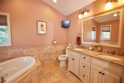 75 Pine Ridge Drive Dr, Cranston, RI 02921 photo 28
