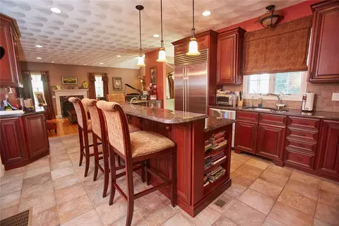 75 Pine Ridge Drive Dr, Cranston, RI 02921 photo 9