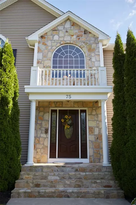 75 Pine Ridge Drive Dr, Cranston, RI 02921 photo 3