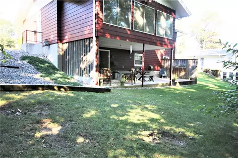 652 Lydia Ave, Woonsocket, RI 02895 photo 9