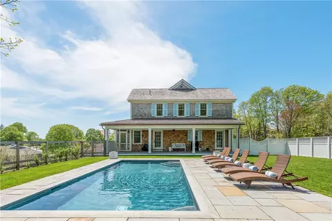11 Yosemite Valley Rd, Westerly, RI 02891 photo 2
