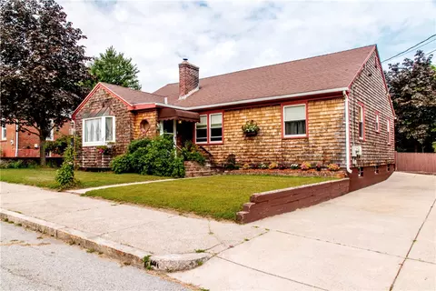 59 Kennedy St, Woonsocket, RI 02895 photo 2