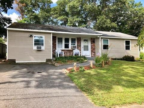 8 Vanderbilt Ter, Coventry, RI 02816 photo 3