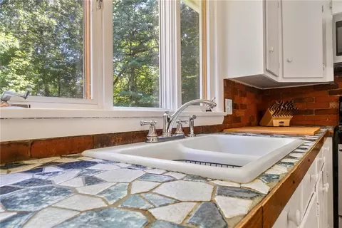 115 Peeptoad Rd, Scituate, RI 02857 photo 10