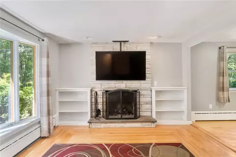 115 Peeptoad Rd, Scituate, RI 02857 photo 9