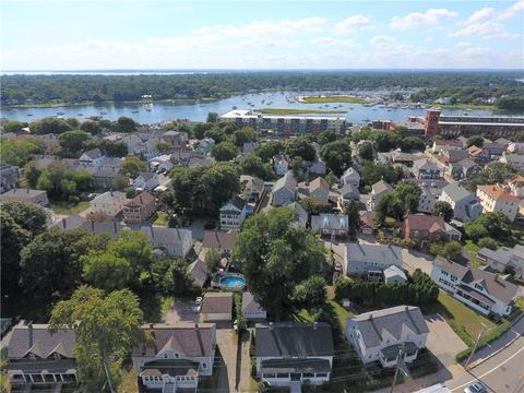 259 Main St, Warren, RI 02885 photo 2