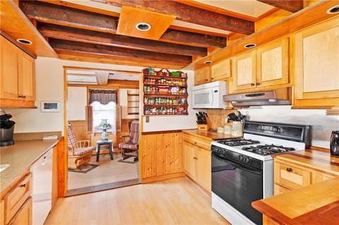 210 Newland Ave, Woonsocket, RI 02895 photo 8