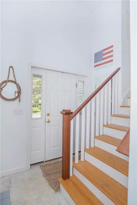 5 Grandview Ave, Warren, RI 02885 photo 13
