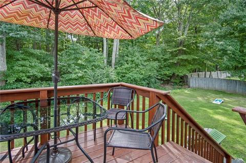 64 Mohawk Trl, Cranston, RI 02921 photo 4