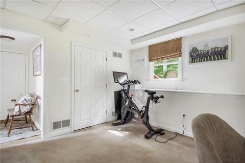 64 Mohawk Trl, Cranston, RI 02921 photo 19