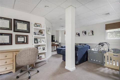 64 Mohawk Trl, Cranston, RI 02921 photo 16