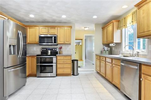11 Ginger Trl, Coventry, RI 02816 photo 10