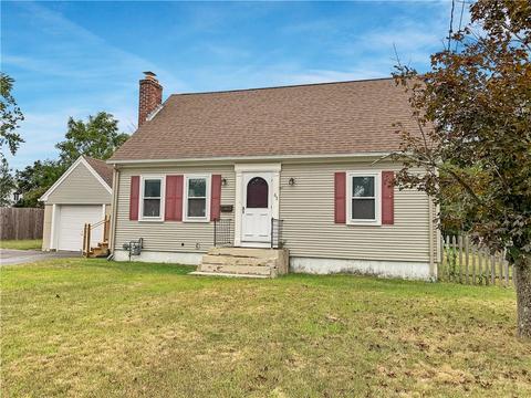 63 Harmony Ct, Warwick, RI 02889 photo 2