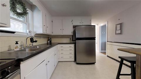 63 Harmony Ct, Warwick, RI 02889 photo 9