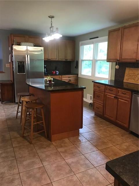 126 Cushing Rd, Warwick, RI 02888 photo 4