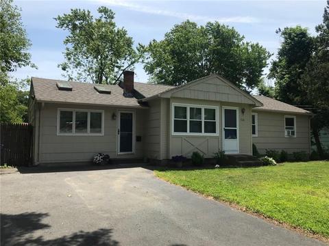 126 Cushing Rd, Warwick, RI 02888 photo 1