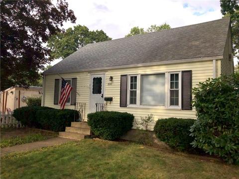 100 Byron Blvd, Warwick, RI 02888 photo 1
