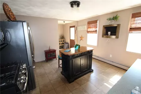29 Nobert Dr, Warren, RI 02885 photo 10