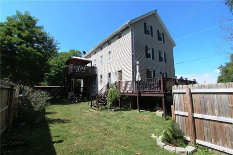 29 Nobert Dr, Warren, RI 02885 photo 2