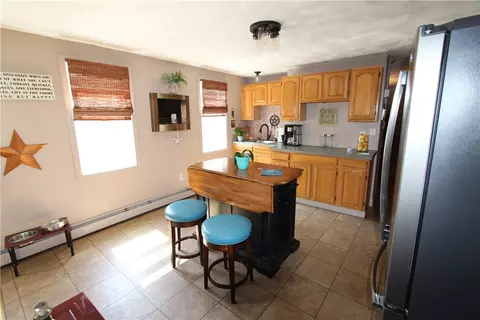 29 Nobert Dr, Warren, RI 02885 photo 8
