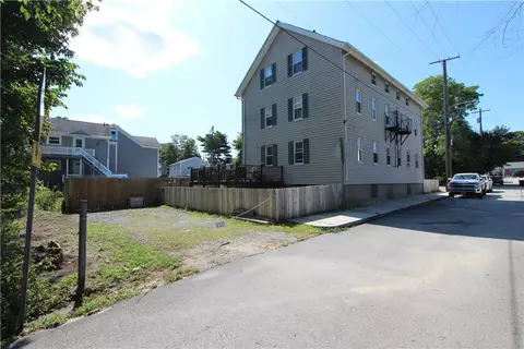 29 Nobert Dr, Warren, RI 02885 photo 1