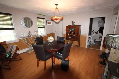 29 Nobert Dr, Warren, RI 02885 photo 4