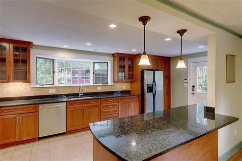 31 Eames St, Providence, RI 02906 photo 10