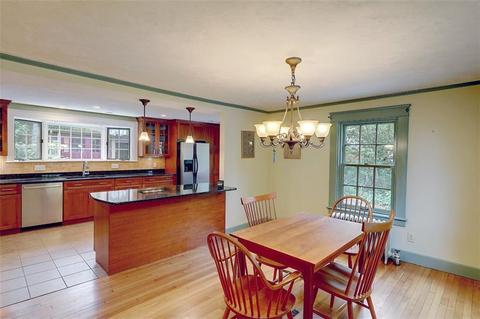 31 Eames St, Providence, RI 02906 photo 11