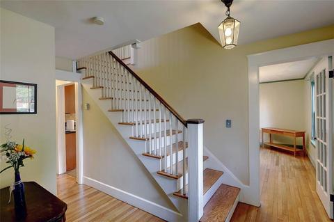 31 Eames St, Providence, RI 02906 photo 4