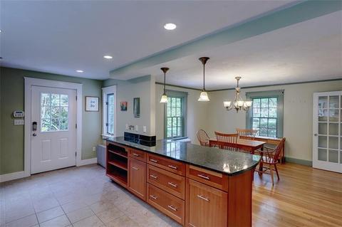 31 Eames St, Providence, RI 02906 photo 15