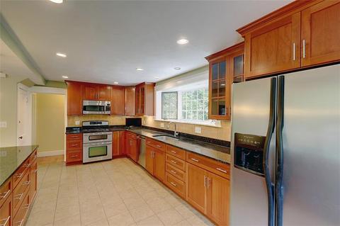 31 Eames St, Providence, RI 02906 photo 16