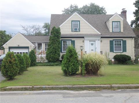 131 Harmony Ct, Warwick, RI 02889 photo 2