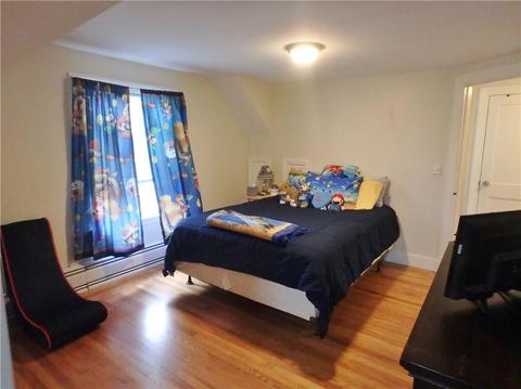 131 Harmony Ct, Warwick, RI 02889 photo 15