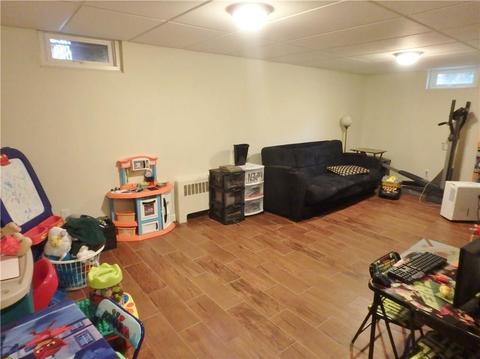 131 Harmony Ct, Warwick, RI 02889 photo 21