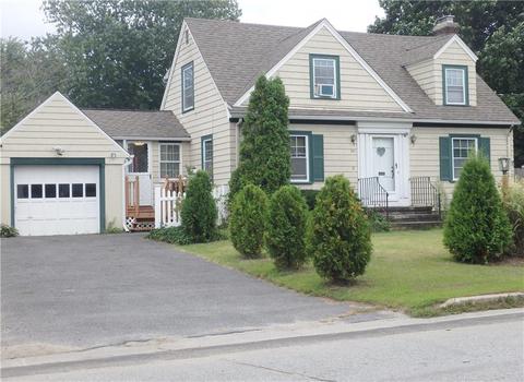 131 Harmony Ct, Warwick, RI 02889 photo 1