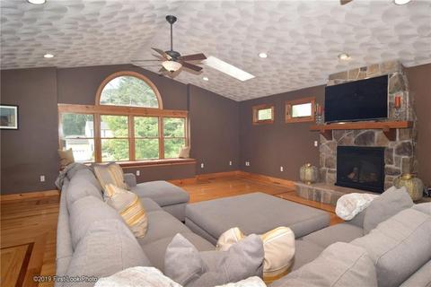 7 Cobblestone Ter, Coventry, RI 02816 photo 2