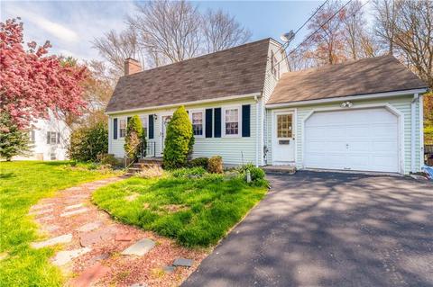319 Ray Ave, Woonsocket, RI 02895 photo 1