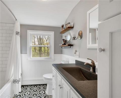 319 Ray Ave, Woonsocket, RI 02895 photo 10