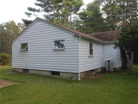 69 E Killingly Rd, Foster, RI 02825 photo 4