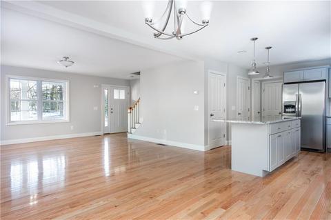 58 Benefit St, Warwick, RI 02886 photo 6