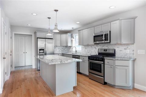 58 Benefit St, Warwick, RI 02886 photo 2