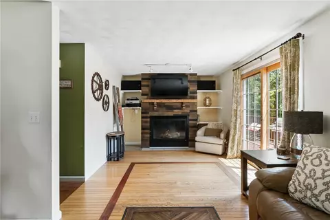 60 Spinnaker Ln, Warwick, RI 02886 photo 10