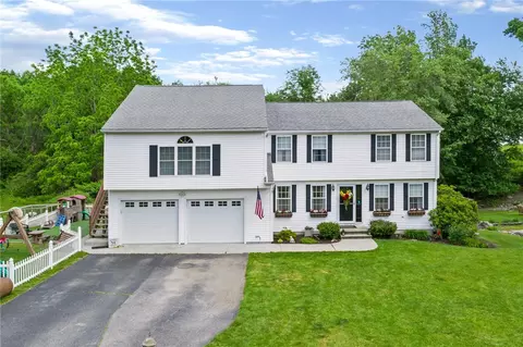 60 Spinnaker Ln, Warwick, RI 02886 photo 1