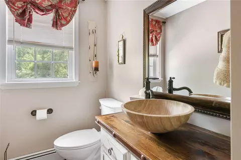 60 Spinnaker Ln, Warwick, RI 02886 photo 9